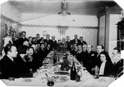 Bar-mizva of Jakov Levitin - Tartu, Lossi t. 6, 6.8.1928
Left to right.
Sitting: ? ? ?, Meishe-Aron Kamenovski, Mischa Kaplan?, Mascha Kamenovski (Eidelkind), ?, ?, ?, ?, ?, ?, ?, ?, Ljuba Bakscht (Samsonov), Schlomo Bakscht, Miron Glandt, ?, ?, Boris Bakscht?

Standing: Solomon Judeikin?, ?, ?, ?, Josif Goldberg, ?, Schmuel (Mulja) Levitin, Leib Levitin, Jakov Levitin, Bronislava (Braine) Levitin, Abram Levitin, ?, Berta Eidelkind, ?
