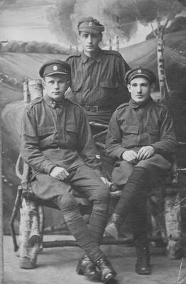 Jakobson Leib in Estonian army. ~ 1920-1923
Leib Jakobson (standing) with two other Estonian army soldiers
