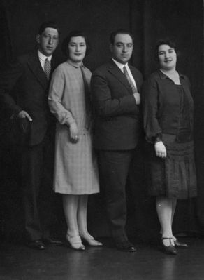 Malkins 1928
Left to right: Solomon Malkin, Selma Caplan (Malkin), Caesar Malkin, Ljuba Malkin
