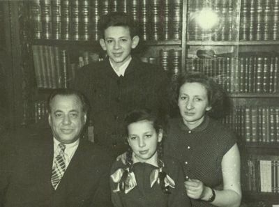 Olkenitzki family
Solomon Olkenitzki with wife Hanna Olkenitzki (Ditman) and children Miron and Regina. Around 1950. 
