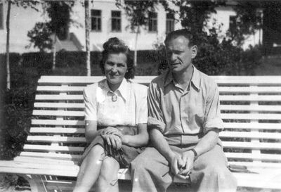  David and Helga Rybak around 1947
David Rybak (1908-1956) and Helga Rybak (?) (1922-1995)

