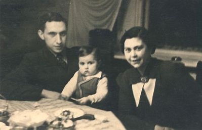 Goldberg family - all perished in Shoah (Riga)
Leib Goldberg, Reizl (Roza) Goldberg (Pakin) and their daugther Taiba (born 1935)
