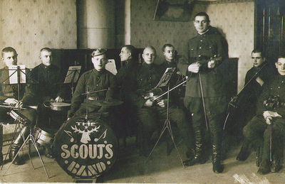 Scout Battalion jazz band - 1928.
Standing - David Rybak
Keywords: [various]