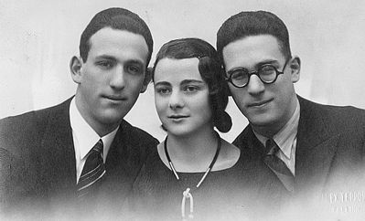 Schats - 1935
David (Dodja), Mira and Moshe (Moka) Schats
