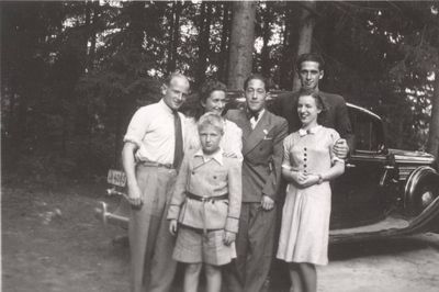 Estonians in Finland (end of 1930-s)
Left to right: Abel Sher, Hannah (Hansu) Eckert (Blaugrund), Abraham Mordechai (Pupu) Blaugrund (d. 1990), Simon Linder? , Jakob Klutschik (1917-1941), Bas-Schewa (Pipsu) Hasan (Blaugrund) (1919-1956) 
