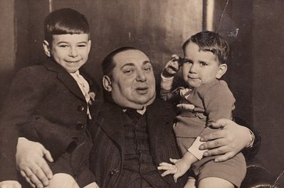 Pakins ~1938
Julius Besprosvanie with Jossi (left) and Boris Pakin

