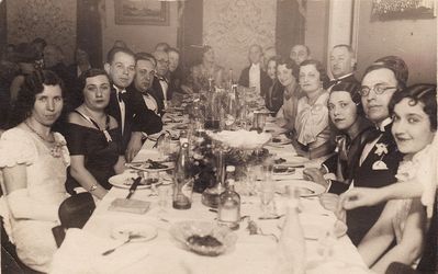 Happening
Unknown happening
Left to right: ?, Taube Pakin (Besprosvanie)?, Ore Pakin, Julius Besprosvanie,
