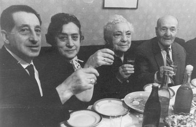 Olivson and Pozaisky at Pozaisky's golden wedding celebration. Tallinn, 30.3.1968
Left to right:
Moissei (Mischa) Olivson, Hesse Olivson (Goldberg), Hana Goldberg (Pozaisky), Hanon Pozaisky
Keywords: [O]