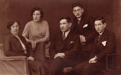 Paturski family
Left to right: Jenny Paturski, Jette Paturski, Sanno Paturski, Abram Paturski, Harry Paturski
