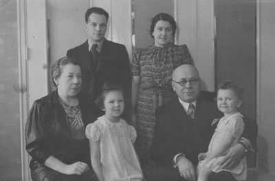 Rubanovitsch family
Left to right.
Sitting: Hanna Rubanovitsch (Abramson), Aviva Minkov (Citron), Benjamin Rubanovitsch, Shulamit Minkov
Standing: Lev Minkov, Berta Minkov (Rubanovitsch) 
