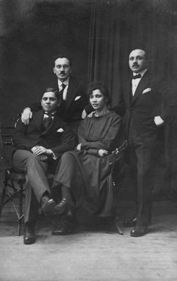 Saks family, 4/4/1920 Valga
Left to right: Josef Saks, Mosche Saks, Hana-Hena Ring (Saks), David Saks 
