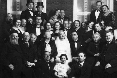 Sorkin wedding - Valga - 1935
Left to right.
Top: ?, Peisi Schein, Rebeca Kaplan, Schura Sorkin, Sasha Kaplan, Natasha Kaplan
Second from top: Otto Schames, Anja Schames, Zenja Schein (Goldberg), Aizi Kagan, Harry Schein, Zila Slomka, Dr Polikovski (in the back), ?, ?, ?, ?, ?, ?, Lea ?, Efraim Schein 
Second row from the bottom: Rabi Masljanski, Meir Sorkin, Sorkin, Ita Basa Kaplan, Mazia Sorkin (Kaplan), David Sorkin, Haja Lea Schein, Jossel Schein
At bottom: ?, ?, Monja Sorkin 
