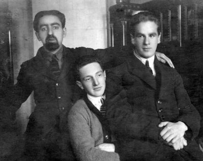 Herman, Jozi and Haim
Herman ?, Josef Usvanski, Haim Ring
Keywords: [R] [U]