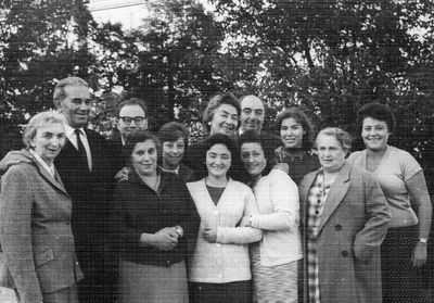 Vigodski and Malkin families in 1961
Left to right.
First row: Frieda Skomai, Klara Malkin (Levin), Rita Malkin (Lanzberg), Gita Malkin, Anna-Bluma Vigodski (Polotsk)
Second row: Herbert Caplan, Ilja Malkin, Ljuba Malkin, Zelma Caplan (Malkin), Caesar Malkin, Beata Dorin (Malkin), Lilja Malkin
Keywords: [P] [M] [C] [D]