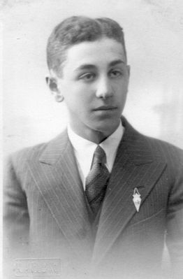 Ginovker
Leo (Moritz) Ginovker
