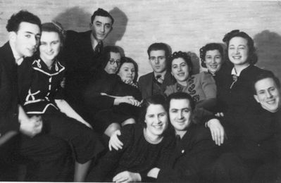 Tallinn youth group  ~1936
Left to right.
Aron Tamarkin, Epstein (wife of Leo), Monka Kulman, Saja (Issai) Levin, Mari Rochlin, Boris Rochlin, Hilda Selmet (Aronovitsch), Miriam Schampal (Schulklepper), Bronislava (Boba) Scher (Dymschits), Grossman
At bottom: Meri Smolenski (Aronovitsch), Leo Epstein 
Keywords: [T] [E] [K] [L] [R] [A] [S] [D]
