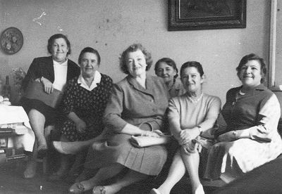 Schapiro - 1960
Left to right: Fenja Schapiro, Vera Usvanski (Schapiro), Ida Schapiro (Usvanski), Tsila Kropman (Schapiro), Olja Rubin (Schapiro), Mira Solomon (Schapiro)
