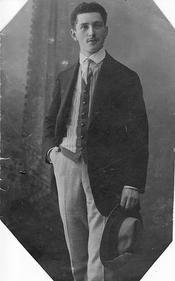 David Usvanski 1913 (?)
David ben Eliahu Menachem Usvanski
