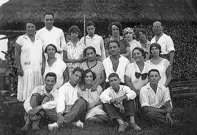 Pikarevitsch, Feinstein etc
Left to right.
Standing: ?, ?, ?, ?, Riva Gradnauer (Pikarevitsch), ?, Anna (Baby) Feinstein, ?
Second row: ?, ?, ?, Rosa Kedem (Klompus), ?
First row: ?, ?, ?, Viktor Kedem (Klompus), Zhenja Refes
