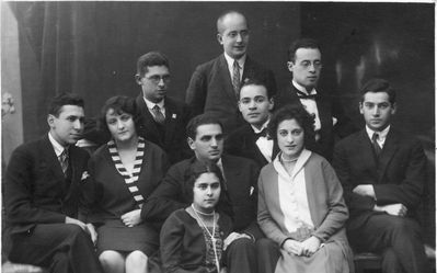 Akademischer Verein ?
First from right Schmuel Saltsman
