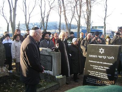 In memory of 34 Jewish children killed in Pärnu. Opening ceremony on 15.11.2009
Mark Klompus - the chairman of the Jewish community in Pärnu
