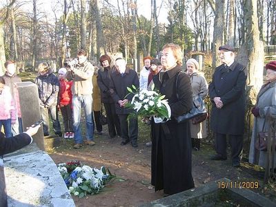 In memory of 34 Jewish children killed in Pärnu. Opening ceremony on 15.11.2009
Mrs Ella Tompson, representing  the city of Pärnu.
