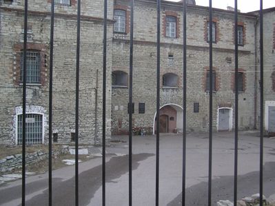 Tallinn Central (Patarei) prison
Most of the Jews (men), who remained in Tallinn, were held here in September/October 1941 and were taken from here to their last destination: woods near Tallinn (Männiku) to be shot there
