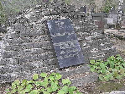The monument  to the Jews murdered in Tallinn -  Rahumäe graveyard
