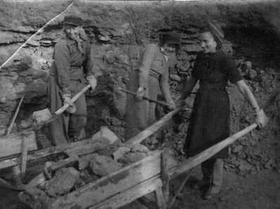 1941 June deportations by Soviets
People deported from Tallinn working in Kirov Oblast, the Sovetski stone quarry, 1941. On the picture from left to right: silversmith Isser Goldmann (born in 1919), his wife, student Sore-Reize (born in 1919) and Kaare Liblik, wife of a police constable (born in 1906).

Tallinnast küüditatud inimesed töötamas Kirovi oblasti Sovetski kivimurrus 1941. aastal. Pildil vasakult hõbesepp Isser Goldmann (s. 1919), tema abikaasa, üliõpilane Sore-Reize (s. 1919) ja politseikonstaabli abikaasa Kaare Liblik (s. 1906).

                 From the Tallinn Okupatsioonimuuseum site
Keywords: [com1960]