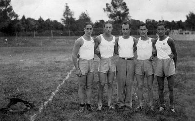 Liepaja 07.1937
Left to right: Lazar Rosenberg, Isi Goldmann,  Schmuel Haitov, Jascha Aronovitsch, Benno Heimann.

