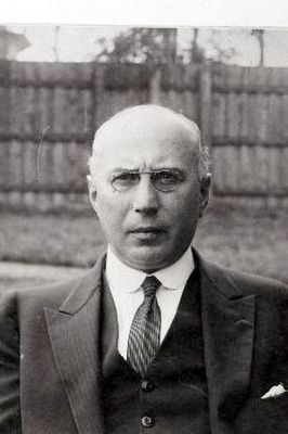 Maksim Kagan (1874-1941 [img]http://muuseum.jewish.ee/md.gif[/img])  Machine Building Plant "Franz Krull" director 1910-1928.
