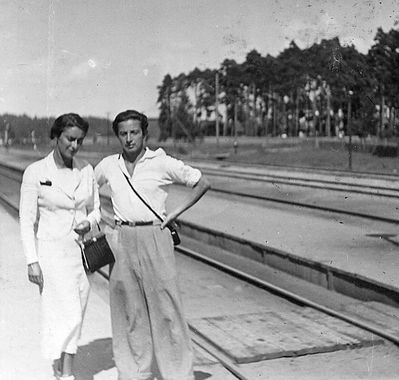 Rafail Gor and Anna Gor (Goldstein) in 1930's
