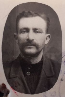 Hirsch Ditmann (1880-1941 [img]http://muuseum.jewish.ee/md.gif[/img])
