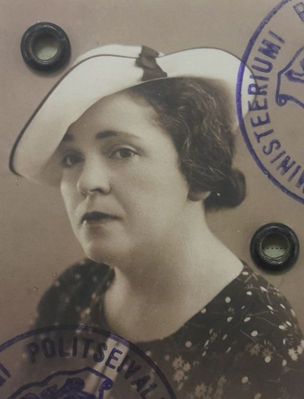 Meri Levski (Kellert) (1892-?)
Keywords: [K]