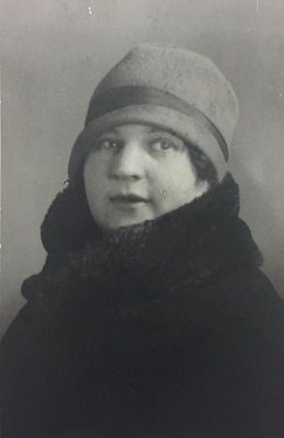Fanny Oley (Aismann) (1896-1940)
