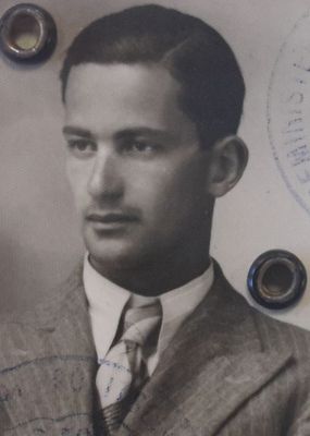 Viktor Salmre (Saltsmann) (1914-2012)
