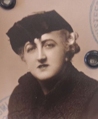 Sara Schagal (Fischer) (1915-1987)
