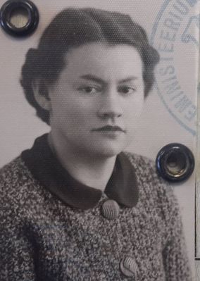 Feige Pesse Ratenberg (1903-?)
