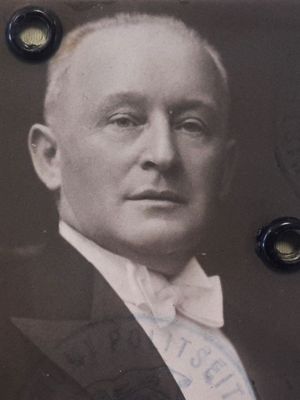 Herman Slutski (Schlutski) (1883-1959)
