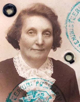 Mascha Gluschkin (Ginovker) (1876-1941?)
