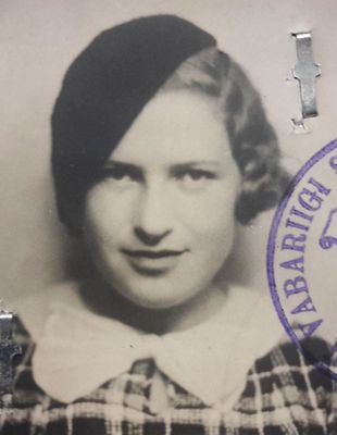 Dyna Goldberg (1909-?)
