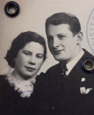 Abram Mednikov (1911-1981) and Valja Mednikov (?) (1911-?)
