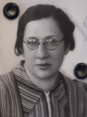 Sara Kljas (Dreyer) (1892-1941 [img]http://muuseum.jewish.ee/md.gif[/img])
Keywords: [medics]