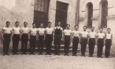 Maccabi Tallinn 1920-1922
Left to right: ?, ?, ?, Max Feinstein, ?, ?, Utechin, ?, ?, Nissan (Mischa) Jesodi (Asnovitsch)
