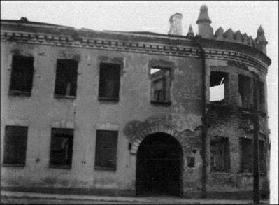 The house adjasent to the synagogue at Makri st., used as a school (yeshiva) and the office after the 1944 bombings.
