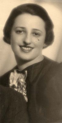 Sina Braschinsky (Tschernyakov) (1907 - 1941  [img]http://muuseum.jewish.ee/md.gif[/img] )
