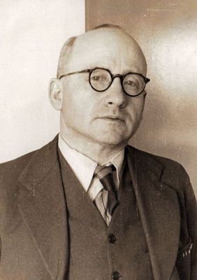 Bassel Morduch (1893-1966) in 1950
Ophtalmologist
Keywords: [B]