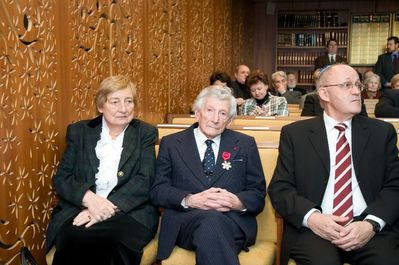 c5 Mrs Gisela Levin, Mr Isidor Levin, Mr Dan Ashbel
