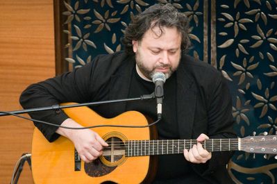 c1 Nevil Blumberg (1961-2015).
