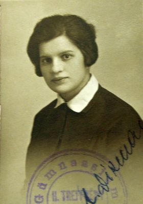 Hanna Bakscht (Dikman) (1905-1982)
Keywords: [D]